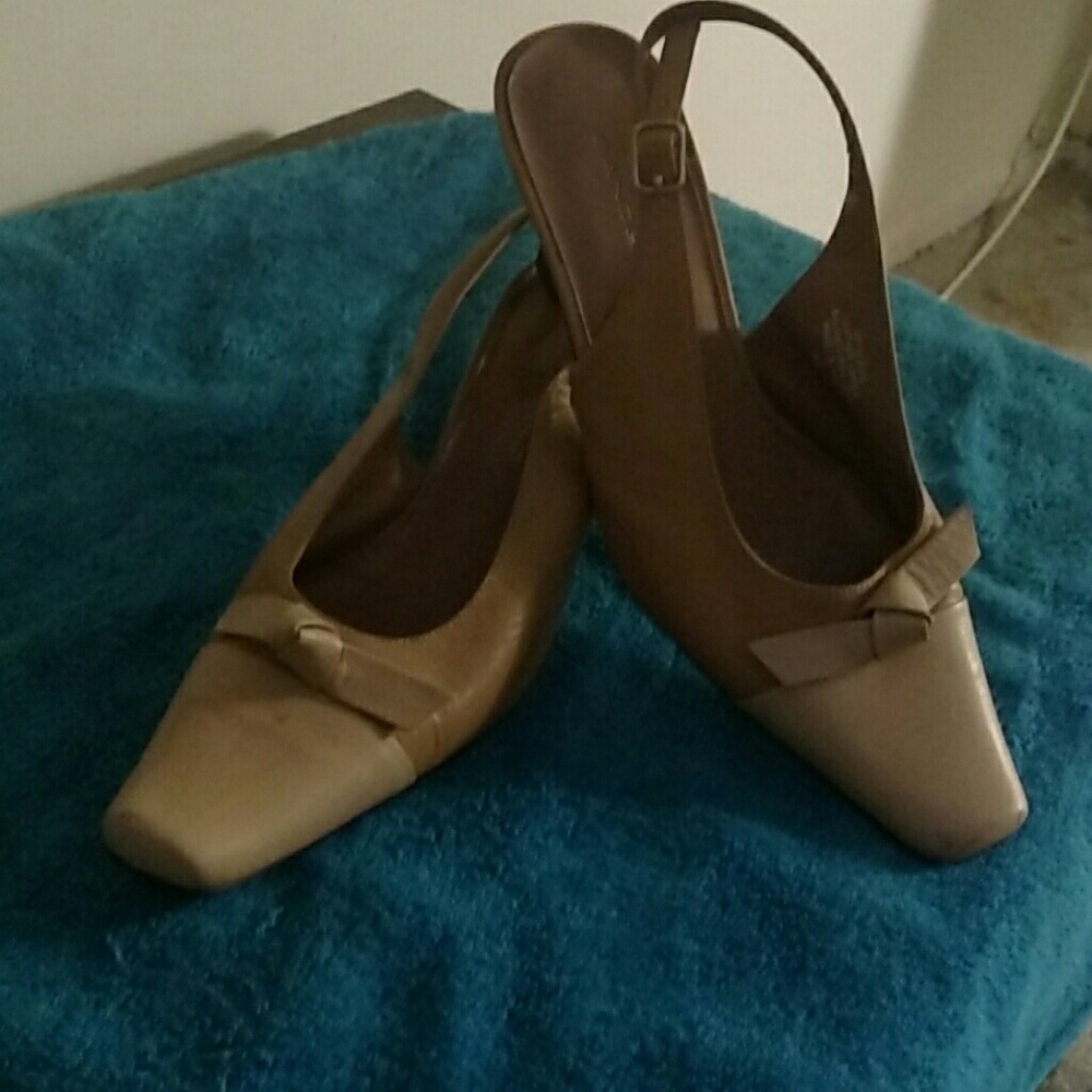 Sling back shoes